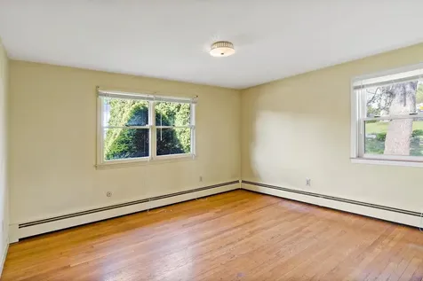 85 Sunset Avenue Providence RI 02909