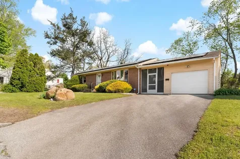 85 Sunset Avenue Providence RI 02909