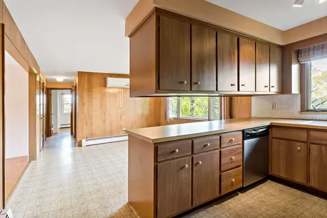 85 Sunset Avenue Providence RI 02909