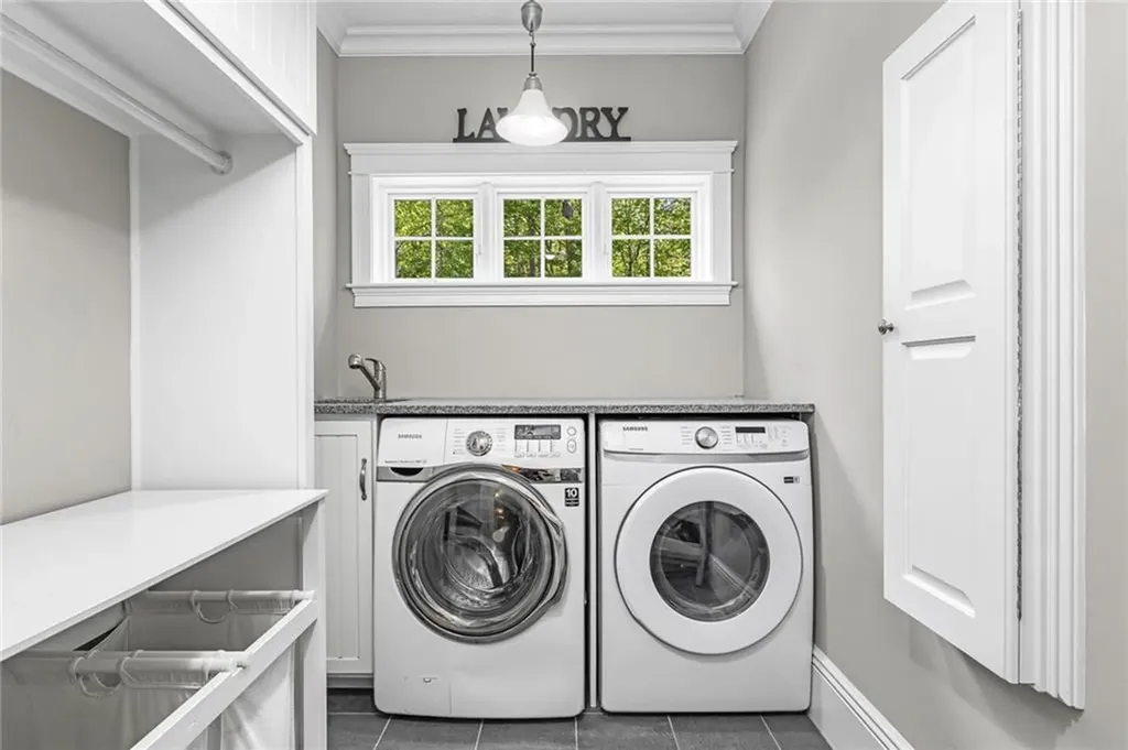 45 Briarbrooke Lane Cranston RI 02921