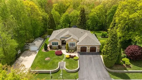 45 Briarbrooke Lane Cranston RI 02921