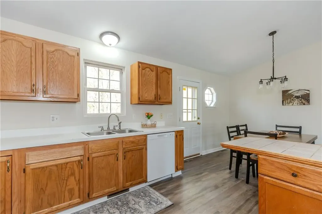 136 Hope Hill Terrace Cranston RI 02921