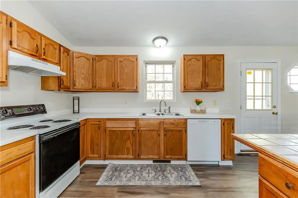 136 Hope Hill Terrace Cranston RI 02921