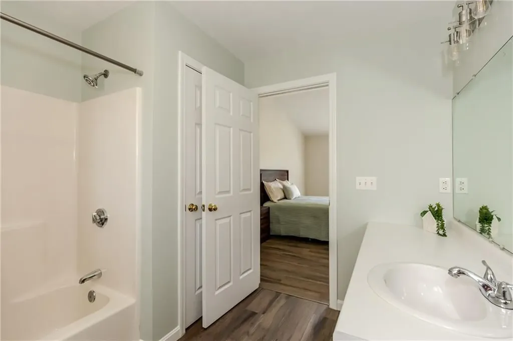 136 Hope Hill Terrace Cranston RI 02921