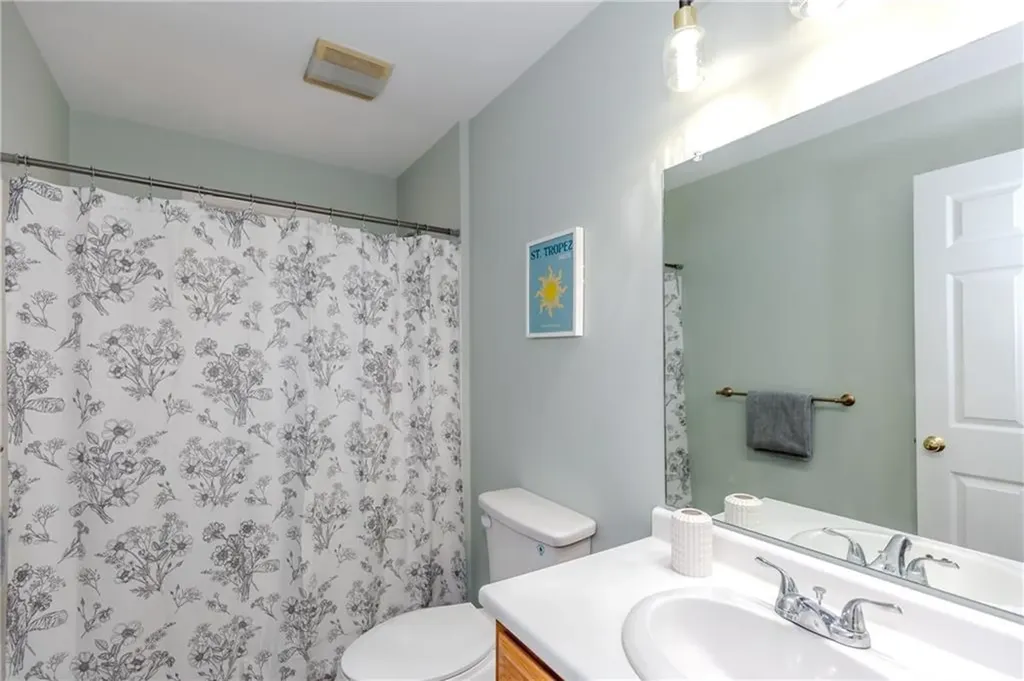 136 Hope Hill Terrace Cranston RI 02921