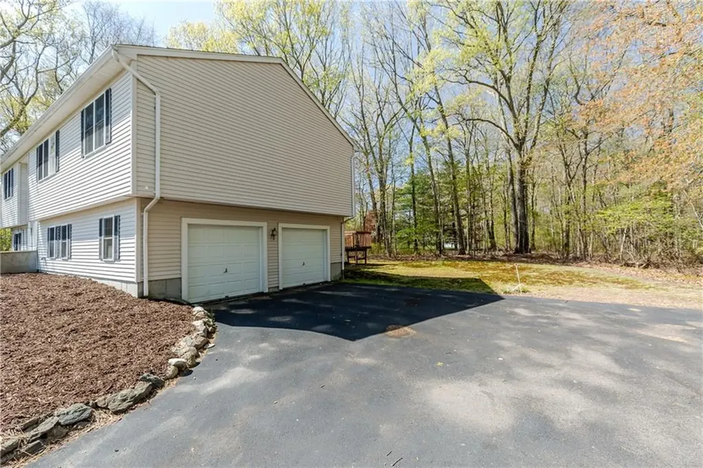 136 Hope Hill Terrace Cranston RI 02921