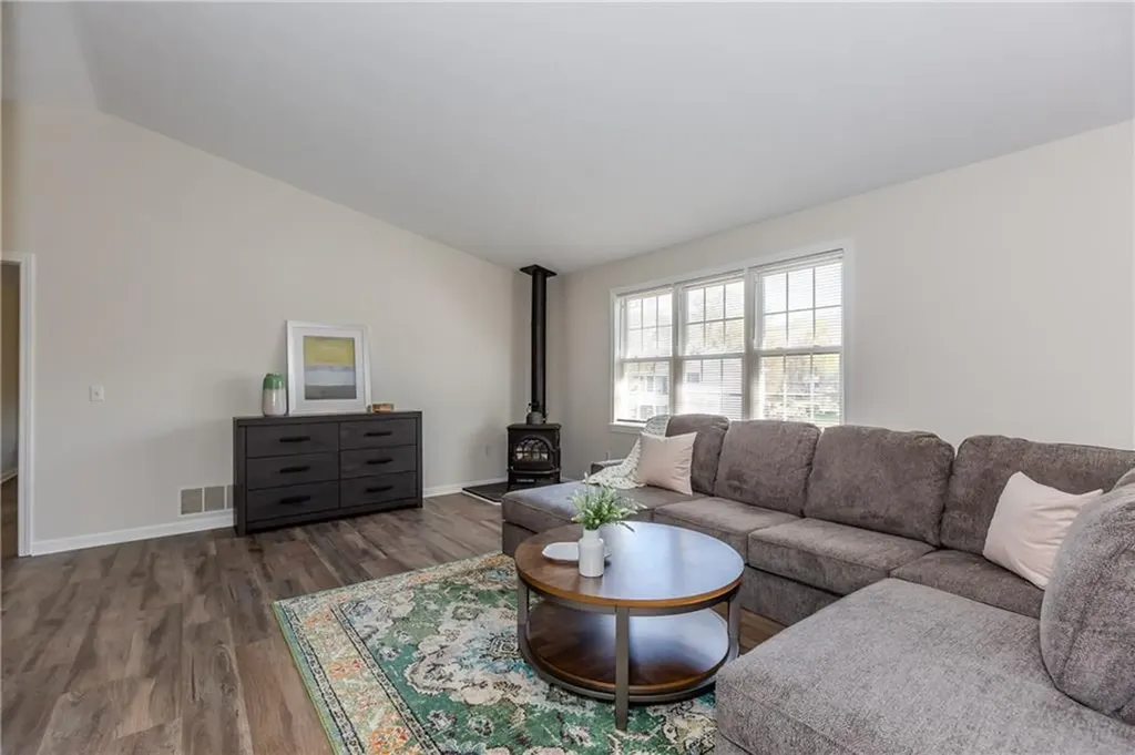 136 Hope Hill Terrace Cranston RI 02921