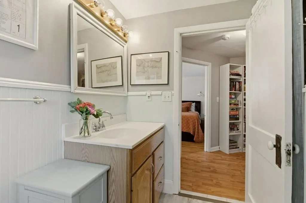 85 Highland Avenue Portsmouth RI 02871