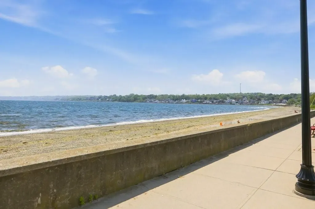 85 Highland Avenue Portsmouth RI 02871