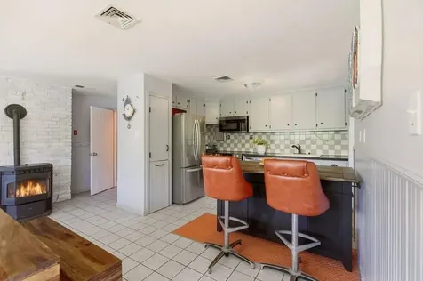 85 Highland Avenue Portsmouth RI 02871