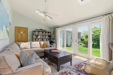 85 Highland Avenue Portsmouth RI 02871