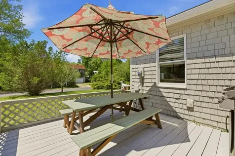 85 Highland Avenue Portsmouth RI 02871