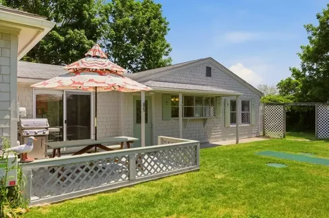 85 Highland Avenue Portsmouth RI 02871