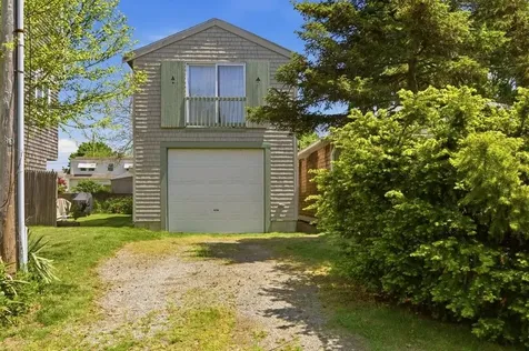 85 Highland Avenue Portsmouth RI 02871