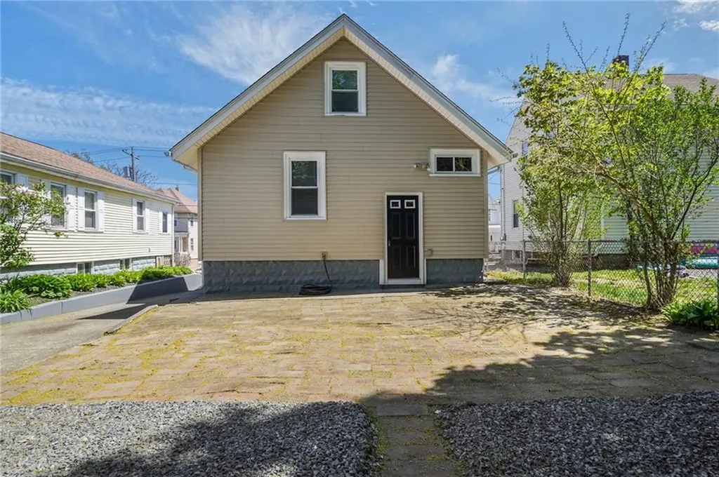 98 James Street East Providence RI 02914