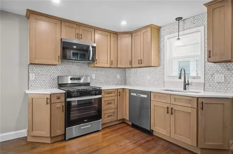 98 James Street East Providence RI 02914
