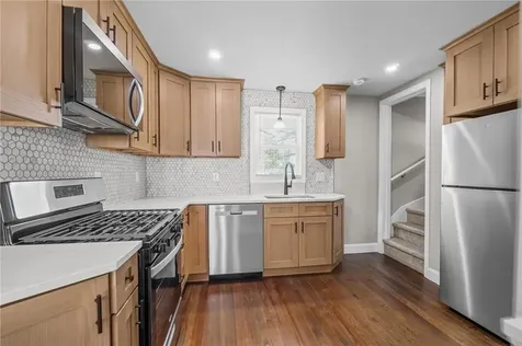 98 James Street East Providence RI 02914
