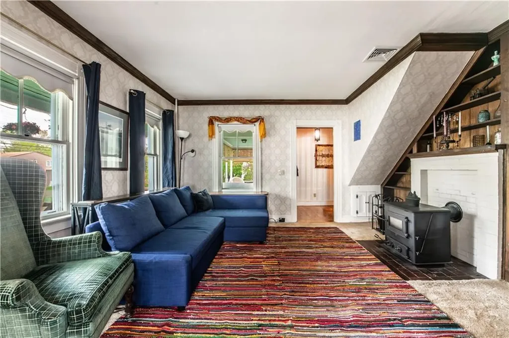 3428 West Shore Road Warwick RI 02886