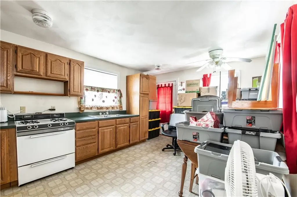 3428 West Shore Road Warwick RI 02886