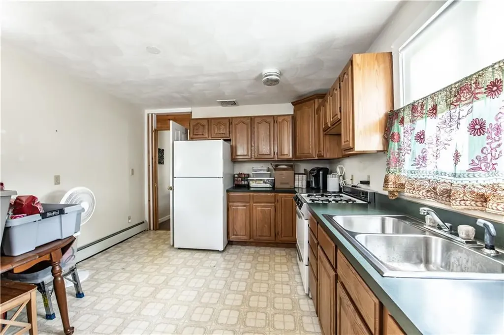 3428 West Shore Road Warwick RI 02886
