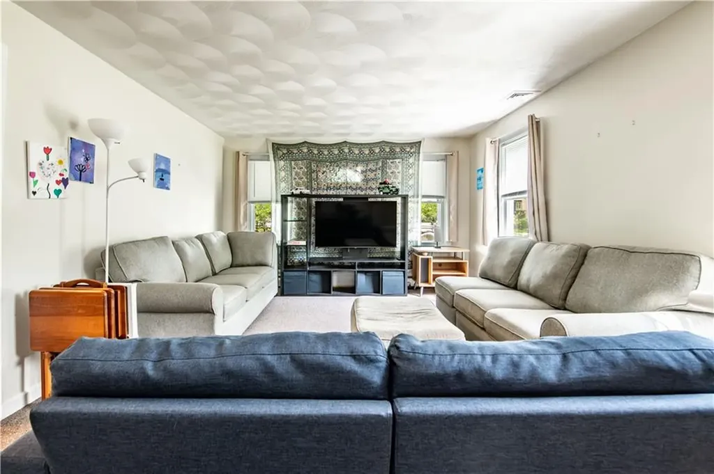 3428 West Shore Road Warwick RI 02886