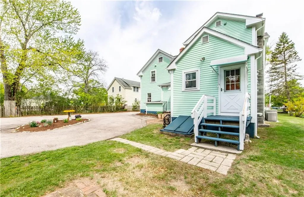 3428 West Shore Road Warwick RI 02886