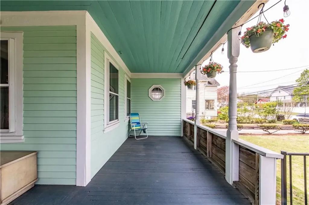 3428 West Shore Road Warwick RI 02886