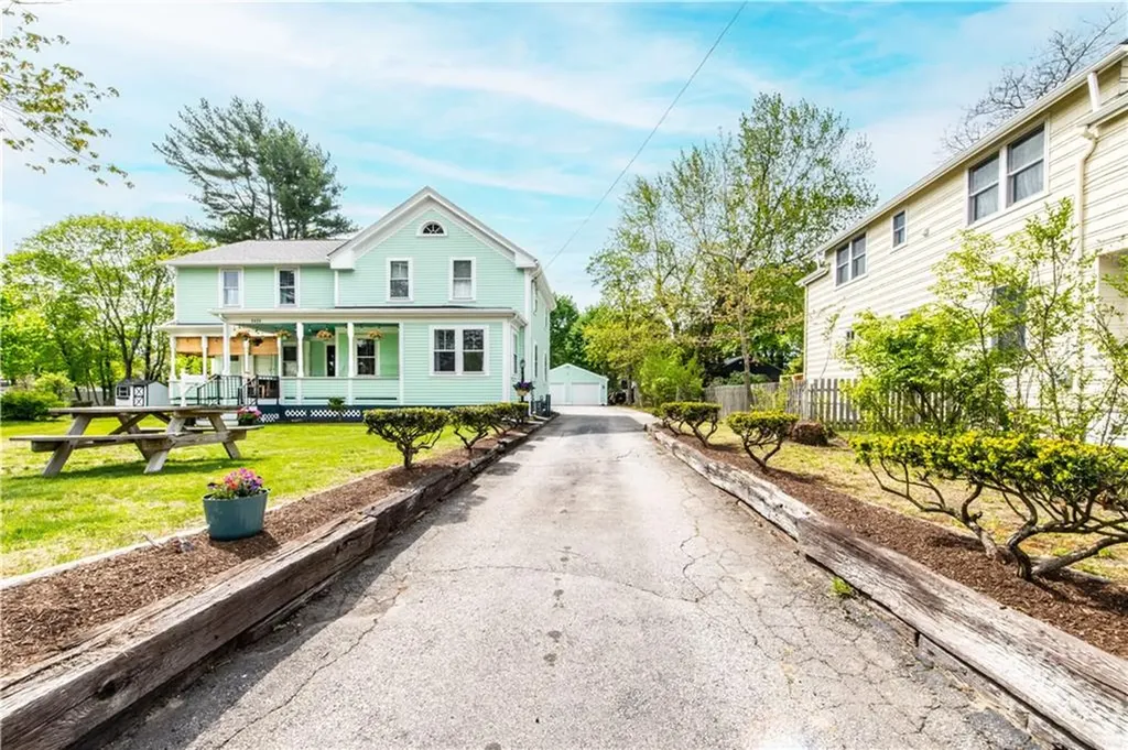 3428 West Shore Road Warwick RI 02886