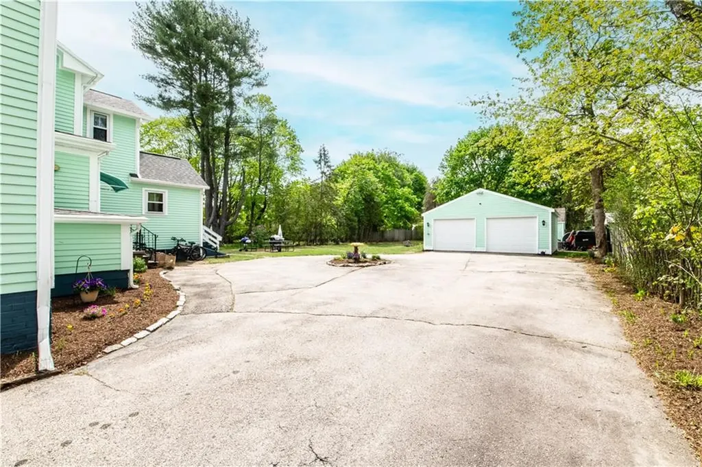 3428 West Shore Road Warwick RI 02886