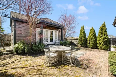 27 William Street Newport RI 02840