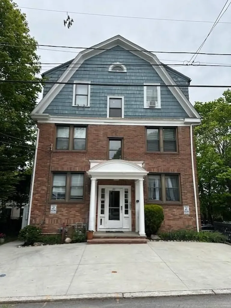 58 60 Taft Avenue Providence RI 02906