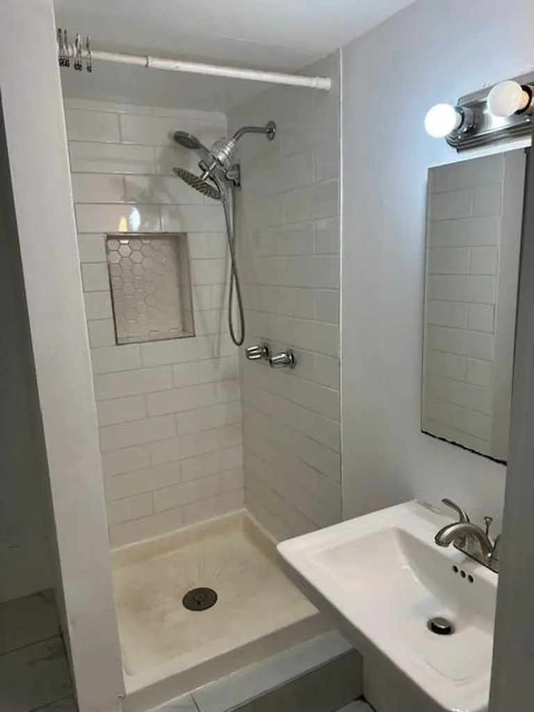 58 60 Taft Avenue Providence RI 02906