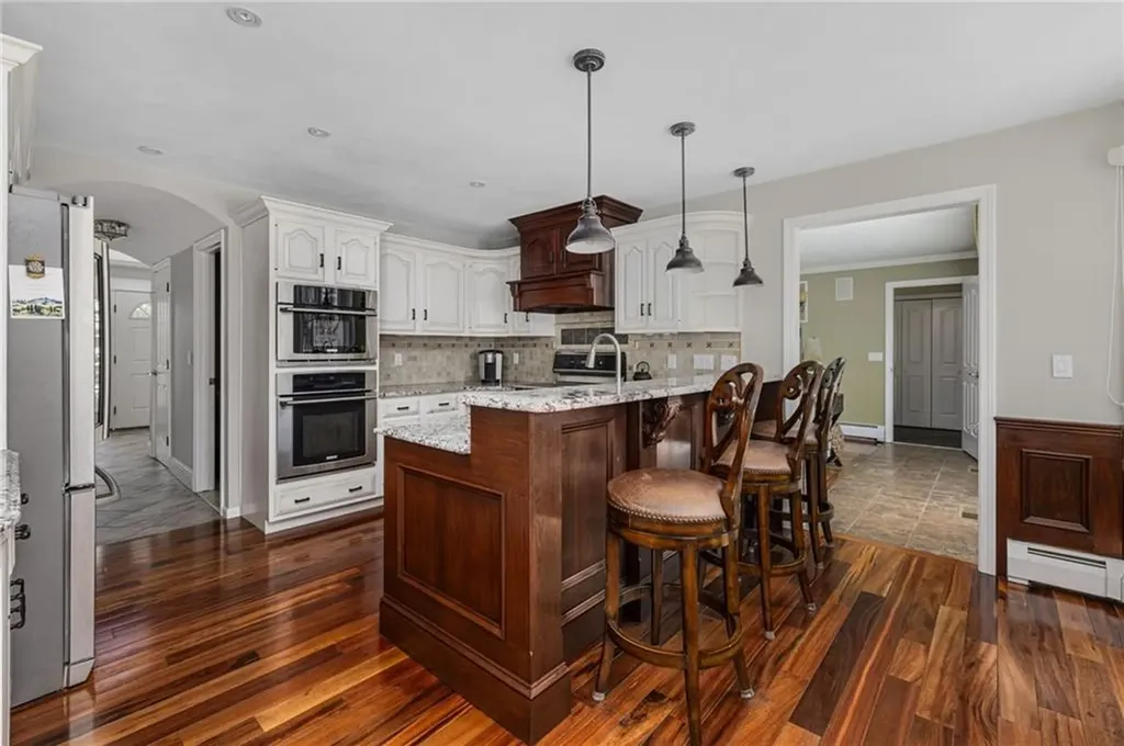91 Mann School Road Smithfield RI 02917