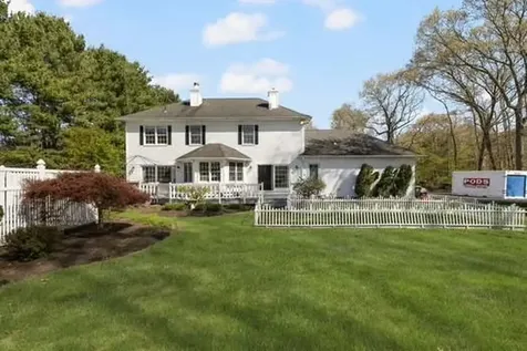 91 Mann School Road Smithfield RI 02917