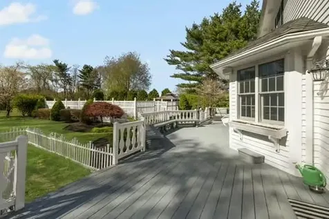 91 Mann School Road Smithfield RI 02917
