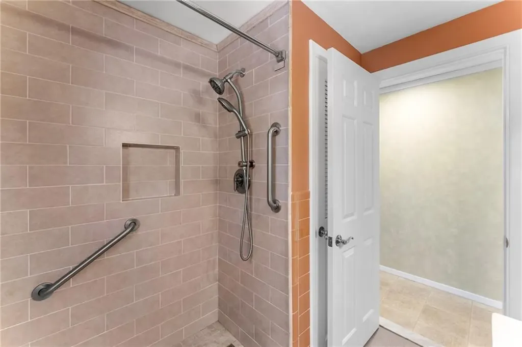 91 Hilton Road Warwick RI 02889