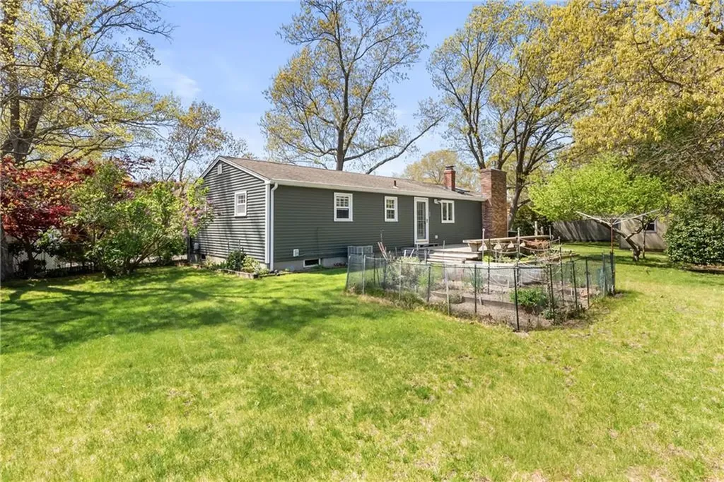 91 Hilton Road Warwick RI 02889