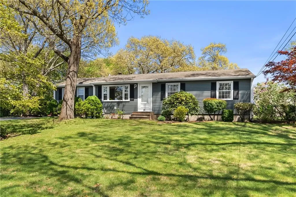 91 Hilton Road Warwick RI 02889