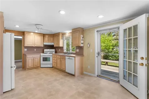 91 Hilton Road Warwick RI 02889
