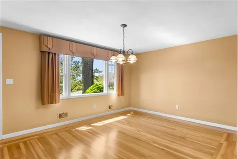 91 Hilton Road Warwick RI 02889