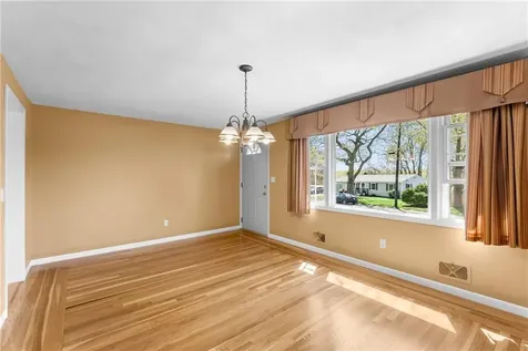 91 Hilton Road Warwick RI 02889