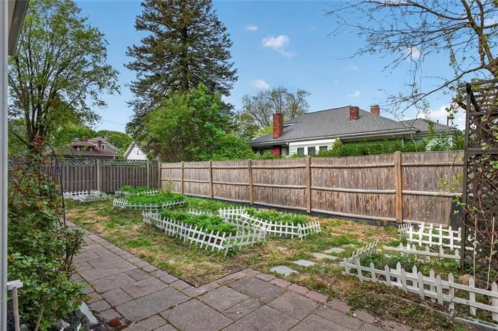 36 Mount Hope Avenue Providence RI 02906