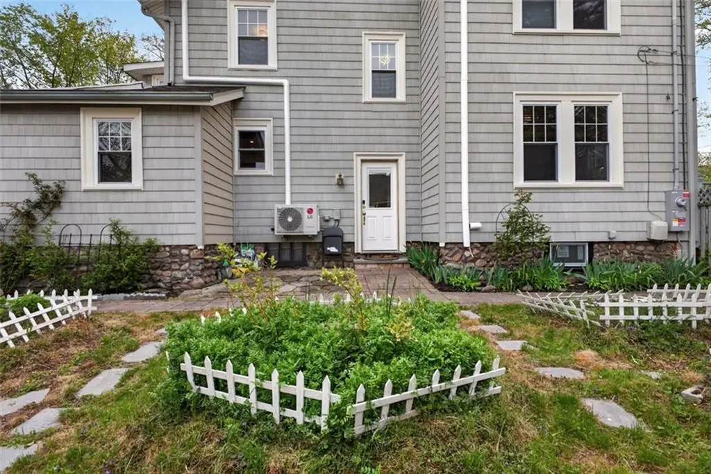 36 Mount Hope Avenue Providence RI 02906