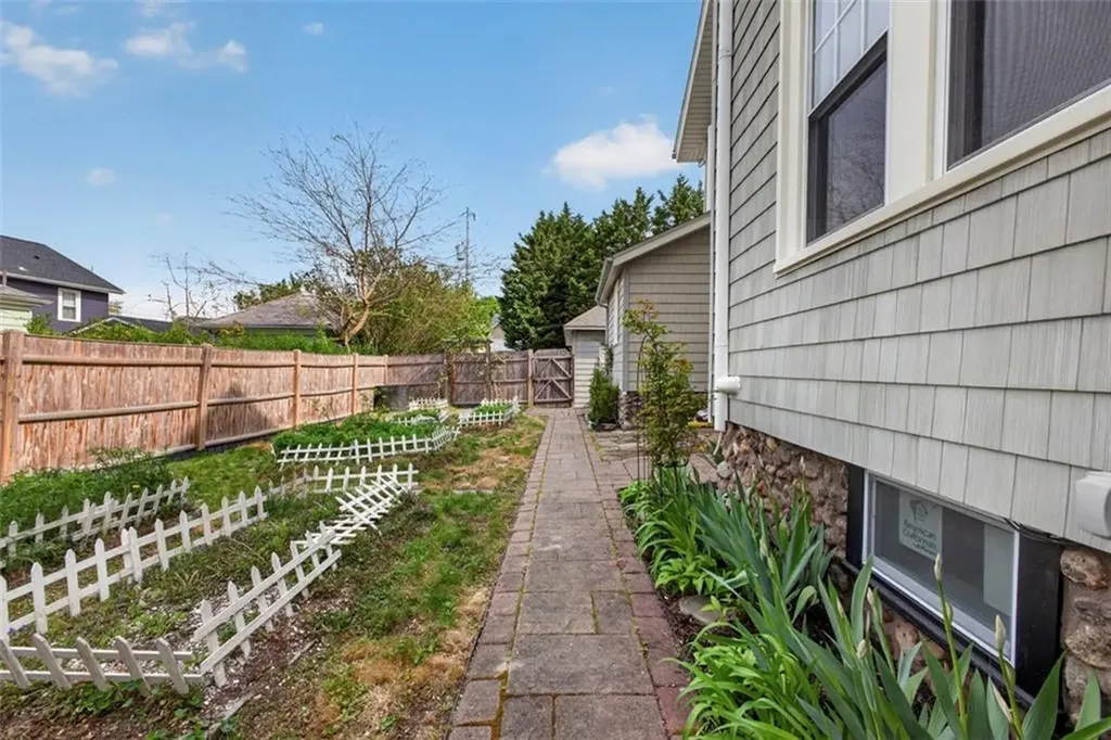 36 Mount Hope Avenue Providence RI 02906
