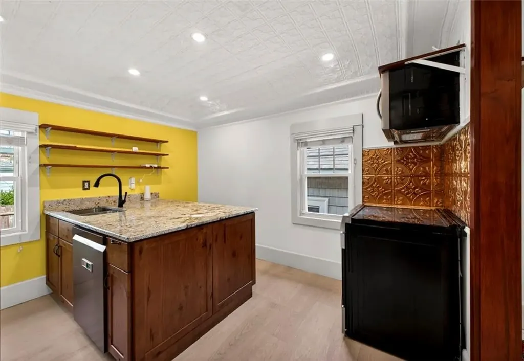 36 Mount Hope Avenue Providence RI 02906