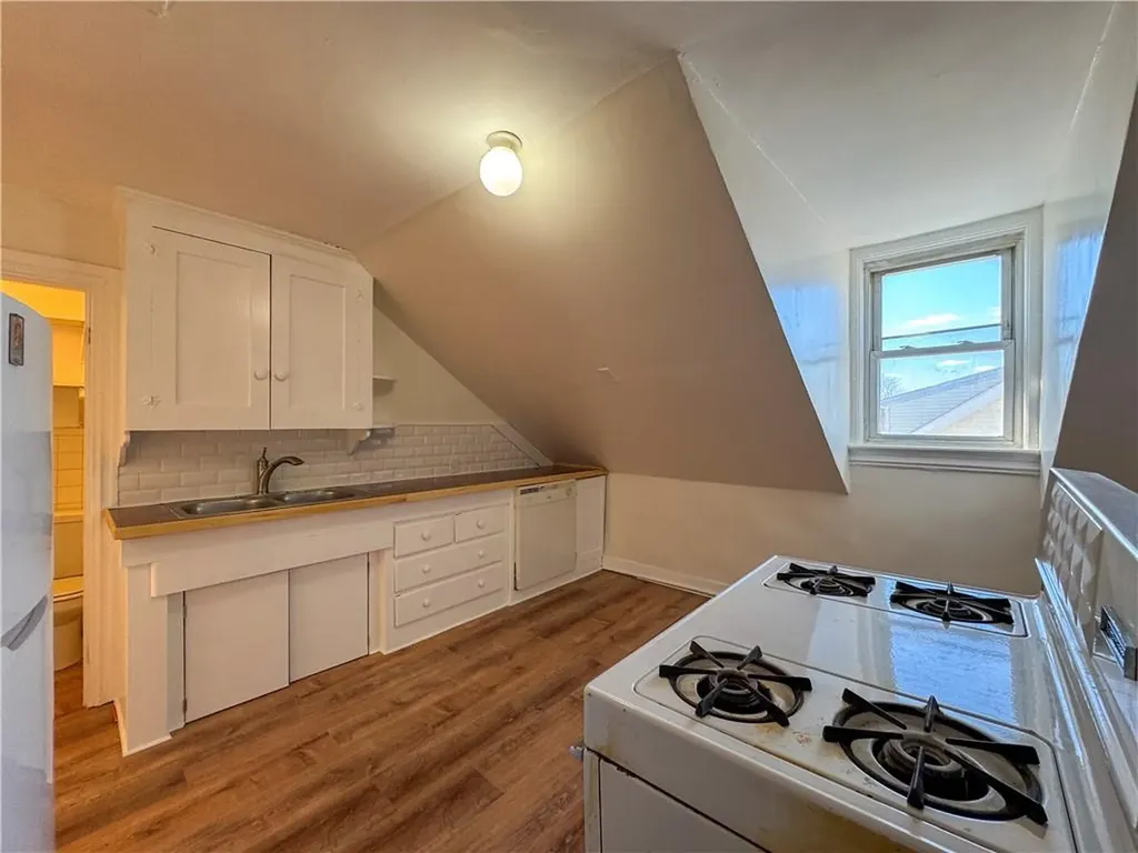 86 Bernon Street Providence RI 02908