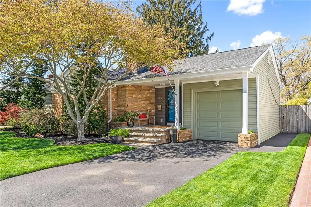 124 Paine Avenue Cranston RI 02910