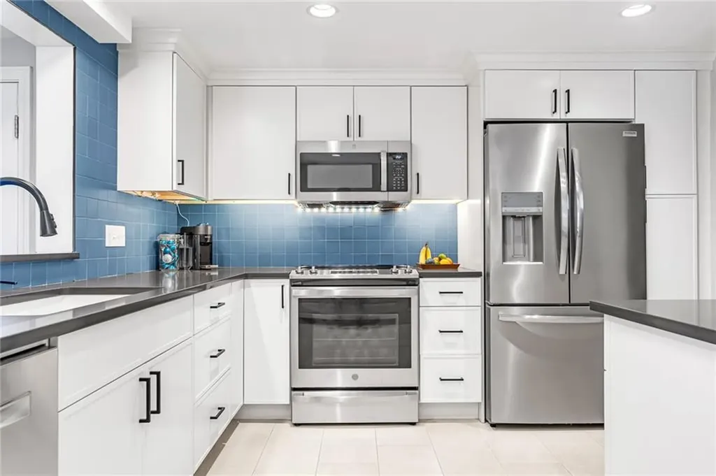 124 Paine Avenue Cranston RI 02910