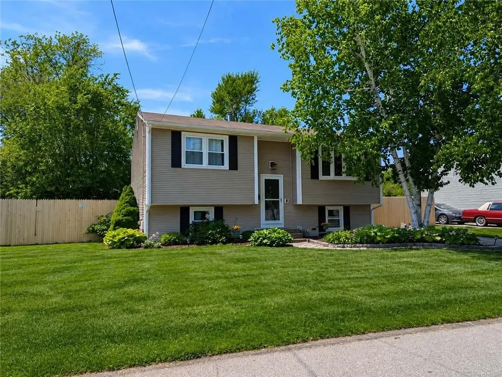 23 Astral Street Warwick RI 02888
