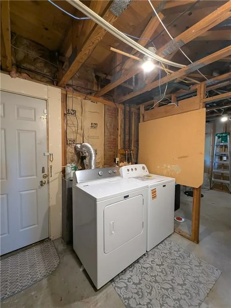 23 Astral Street Warwick RI 02888
